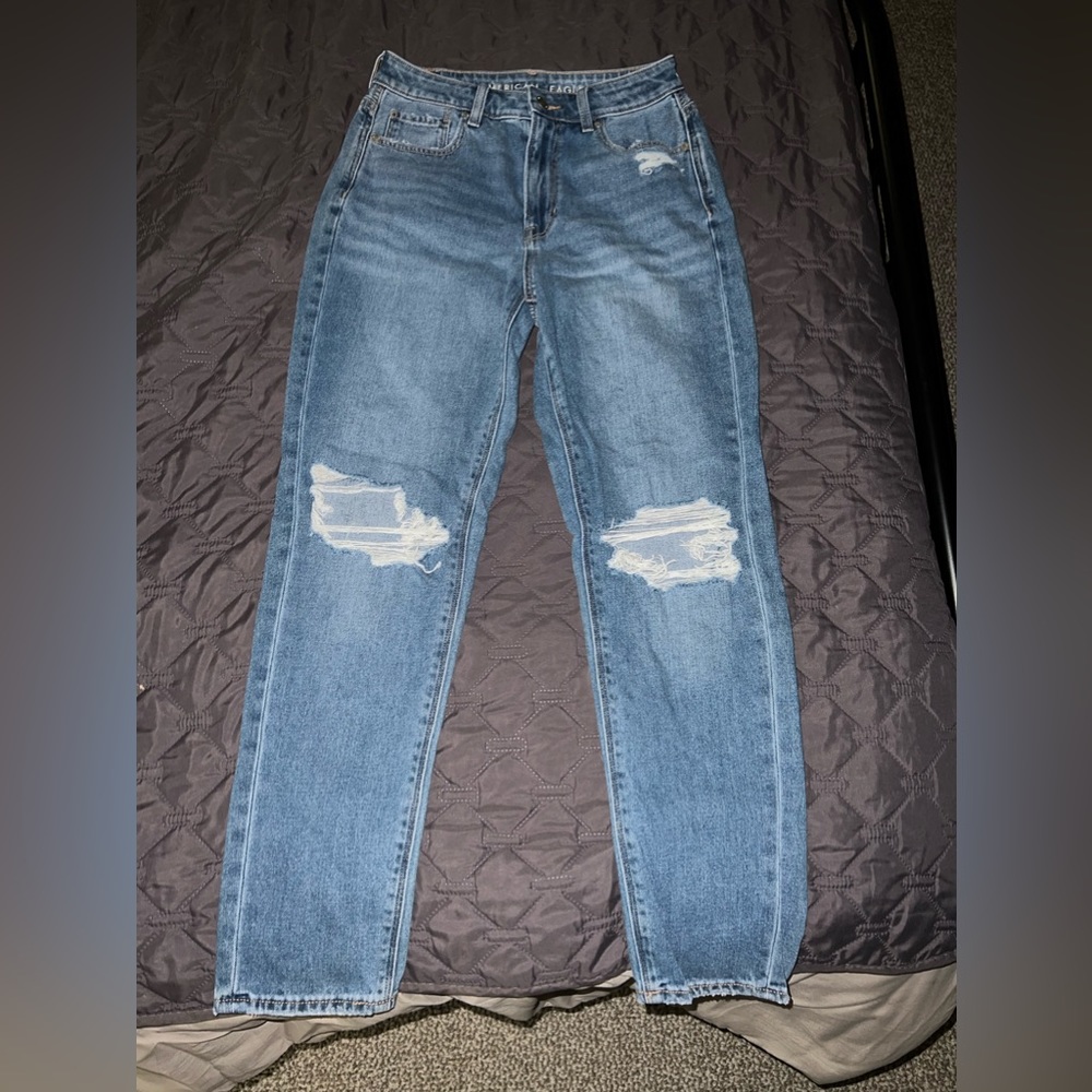 American eagle mom jeans